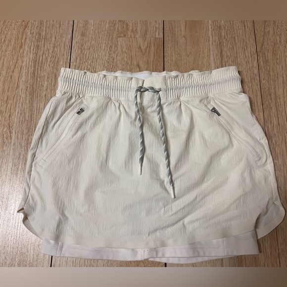 Athleta Trekkie Skort - Picture 2 of 7